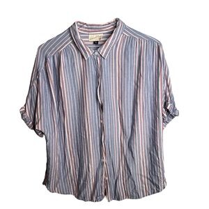 Universal Thread Rayon Stripped Women’s Button Down Top